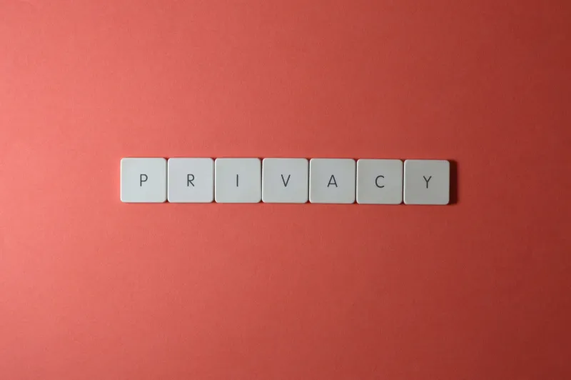 Tu nombre, tu secreto: cómo las acompañantes expertas blindan tu información personal