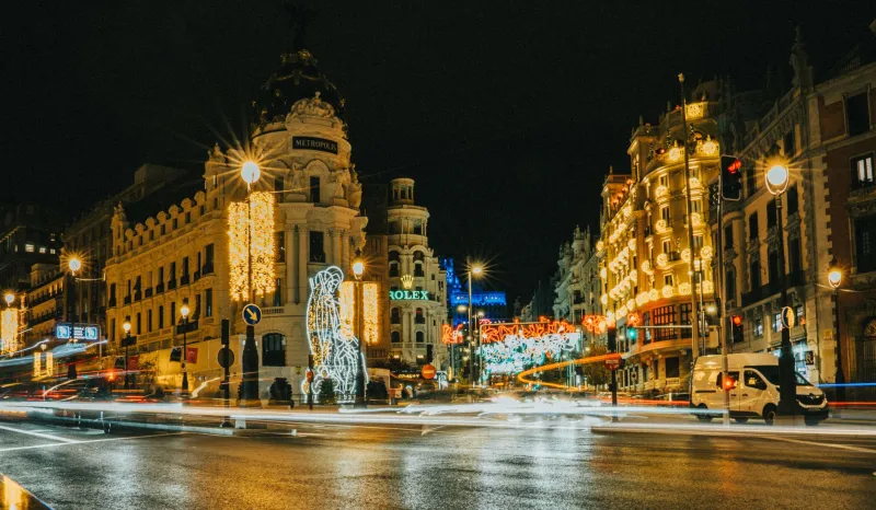 Lo que cuesta de verdad: guía de precios para contratar acompañantes en Madrid sin sorpresas ni arrepentimientos